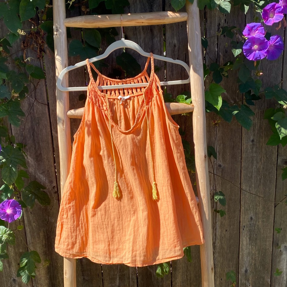 Orange top